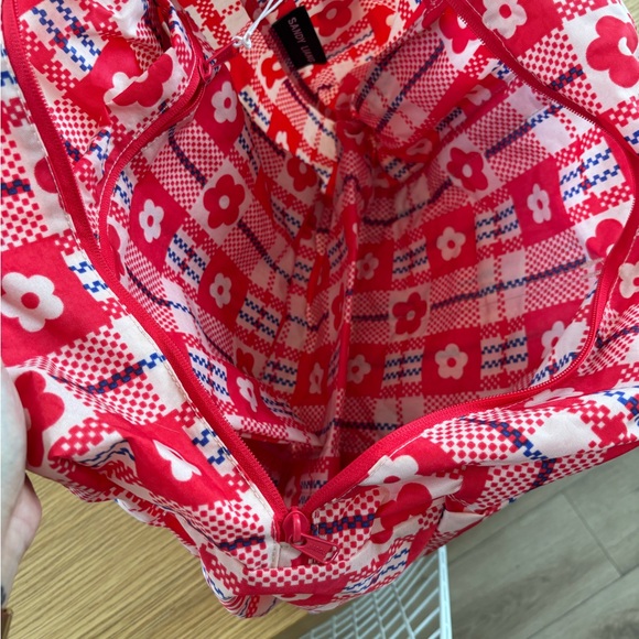 Sandy Liang Baggu Cloud Carry On - Picture 6 of 6